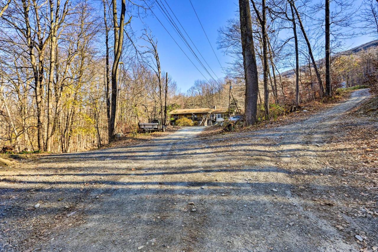 Charming Beacon Apt With Fire Pit Near Hiking! Exterior photo